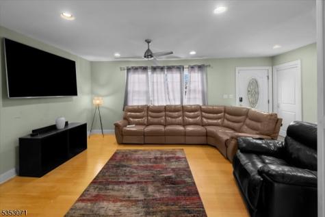 35 E Ridgewood Avenue Paramus NJ 07652