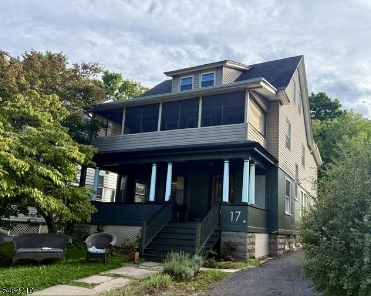 17 Oxford Street Montclair NJ 07042