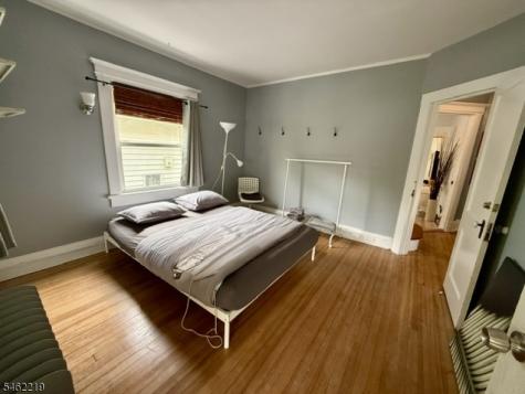 17 Oxford Street Montclair NJ 07042