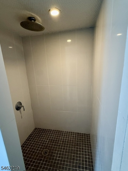 17 Oxford Street Montclair NJ 07042