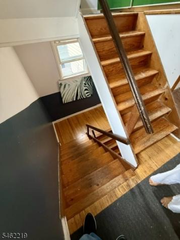 17 Oxford Street Montclair NJ 07042