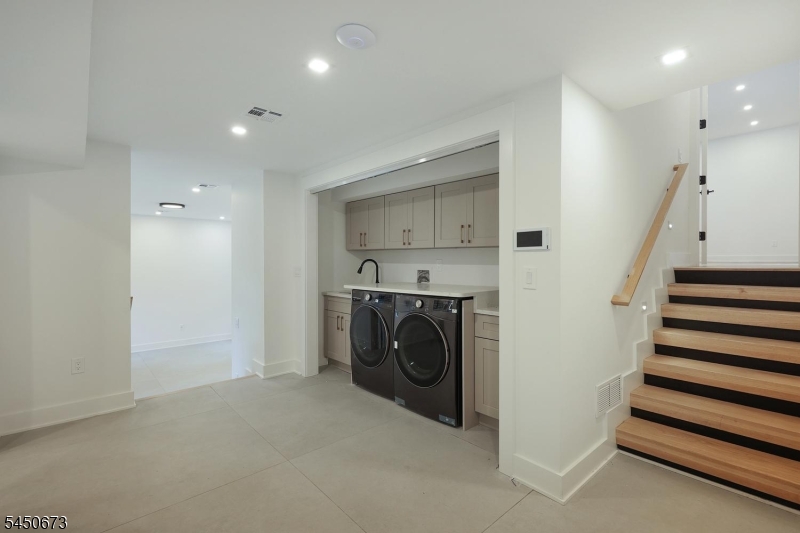 63 Billingsley Drive Livingston NJ 07039