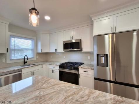 397 Lake Avenue Woodbridge NJ 07067
