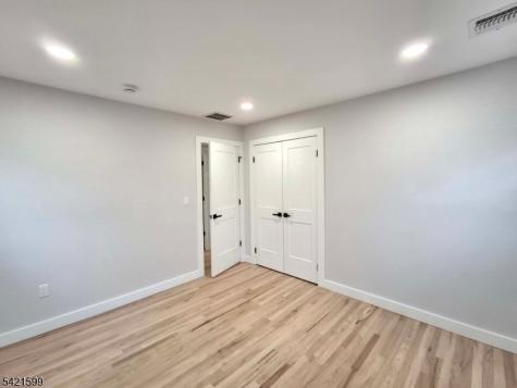 397 Lake Avenue Woodbridge NJ 07067