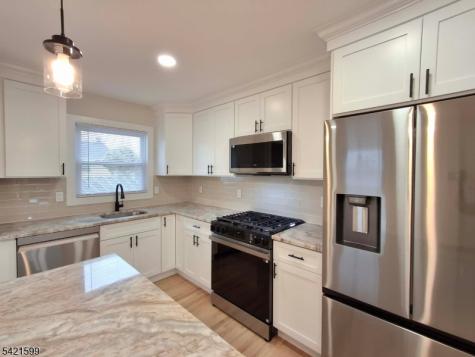 397 Lake Avenue Woodbridge NJ 07067