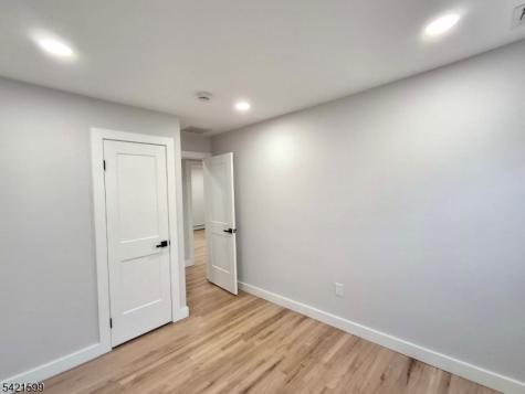 397 Lake Avenue Woodbridge NJ 07067