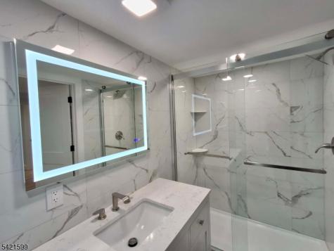 397 Lake Avenue Woodbridge NJ 07067