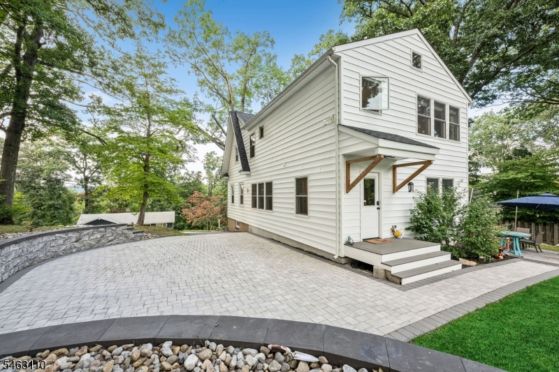 92 Hillcrest Avenue Morris NJ 07960
