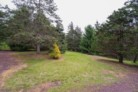 8 Highlands Lane Hardwick NJ 07825