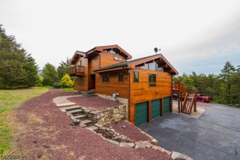 8 Highlands Lane Hardwick NJ 07825