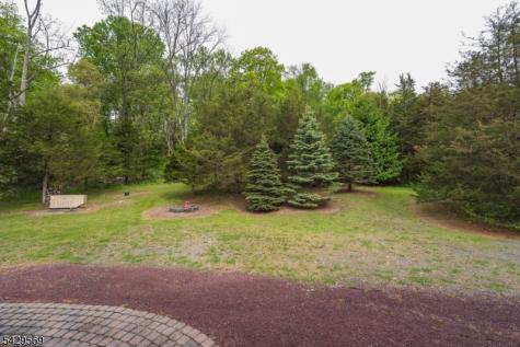 8 Highlands Lane Hardwick NJ 07825