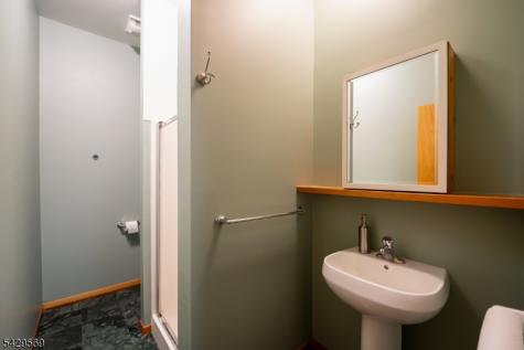 8 Highlands Lane Hardwick NJ 07825