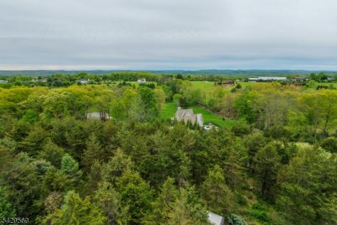 8 Highlands Lane Hardwick NJ 07825