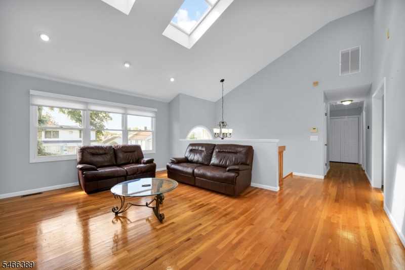 2583 Doris Avenue Union NJ 07083
