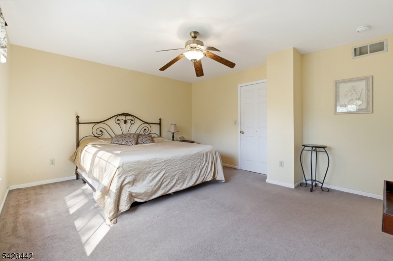 6 Shoshoni Way Branchburg NJ 08876