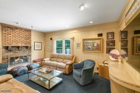 42 Cosgrove Court Fair Lawn NJ 07410