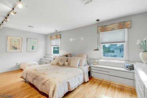 42 Cosgrove Court Fair Lawn NJ 07410