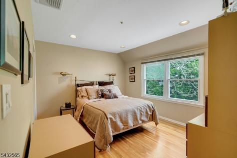42 Cosgrove Court Fair Lawn NJ 07410