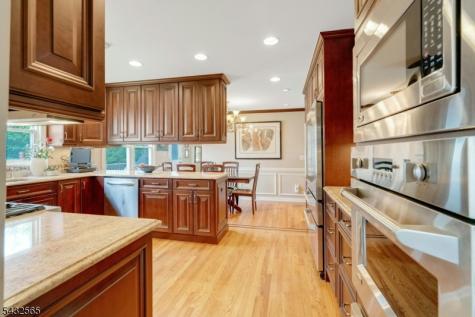 42 Cosgrove Court Fair Lawn NJ 07410