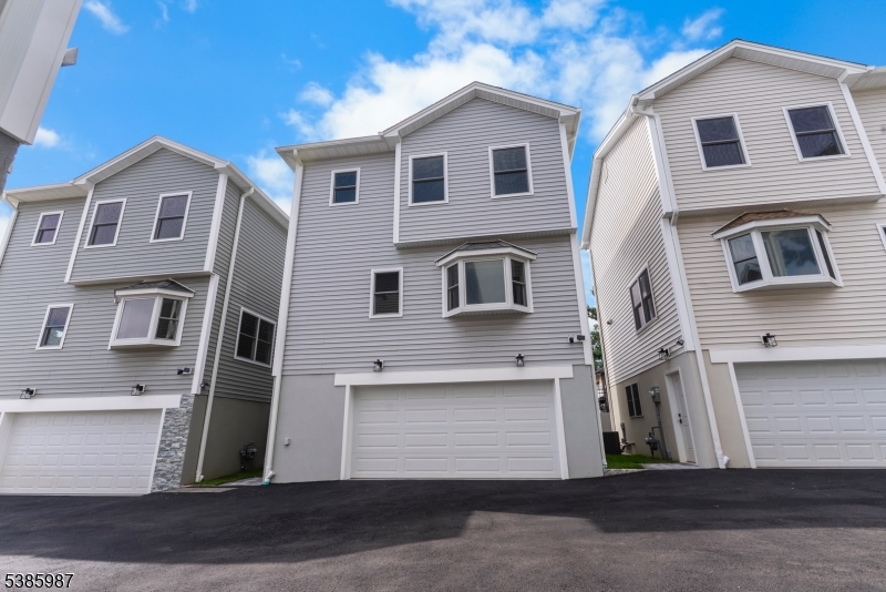 182 East 25th Street Paterson NJ 07514