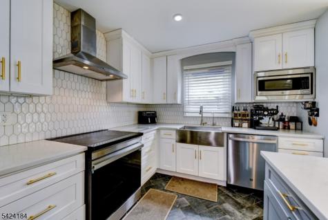 305 Buttfield Drive Plainfield NJ 07060