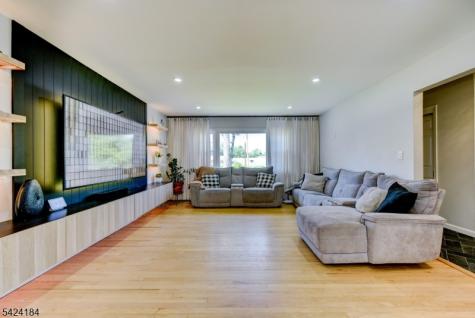 305 Buttfield Drive Plainfield NJ 07060