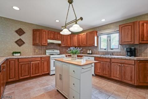 12 Emerald Court Clark NJ 07066