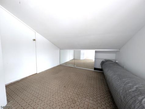 28 Deer Trail Lake Road Hardyston NJ 07460