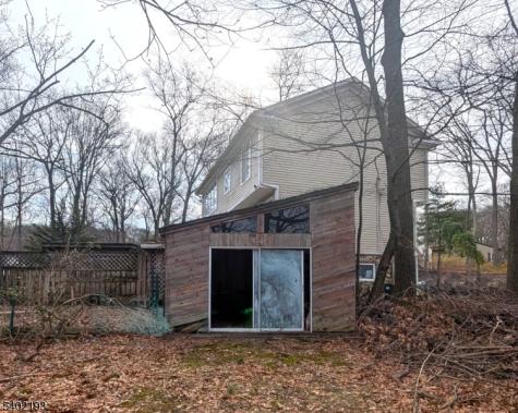 28 Deer Trail Lake Road Hardyston NJ 07460