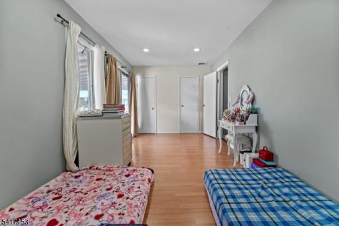 108 Jefferson Place Totowa NJ 07512