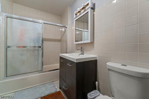 108 Jefferson Place Totowa NJ 07512