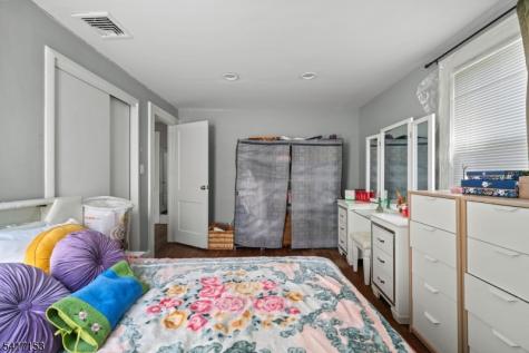 108 Jefferson Place Totowa NJ 07512