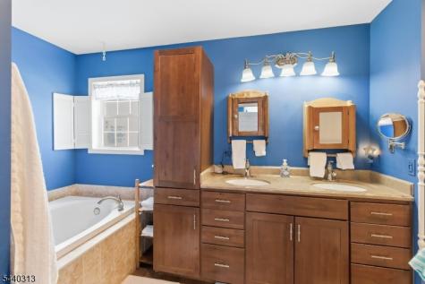 1215 Niihau Drive Lacey NJ 08731