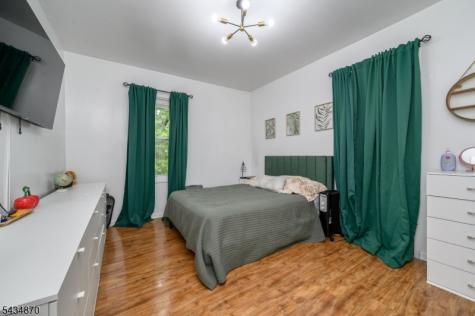 829 S 13th Street Newark NJ 07108