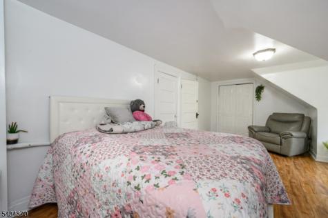 829 S 13th Street Newark NJ 07108