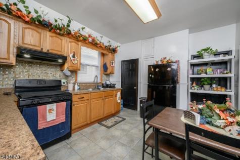 829 S 13th Street Newark NJ 07108