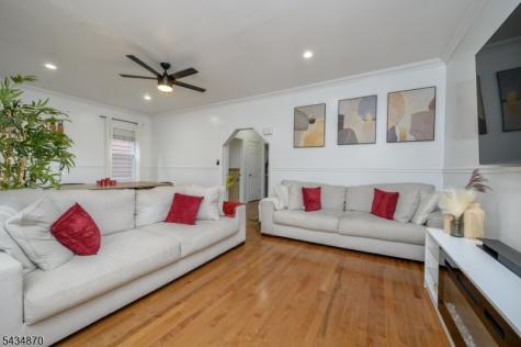 829 S 13th Street Newark NJ 07108