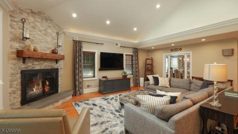 244 Pembrook Road Mountainside NJ 07092