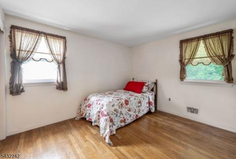 415 N 4th Avenue Hawthorne NJ 07506