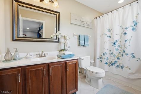 9 Christie Way Branchburg NJ 08853