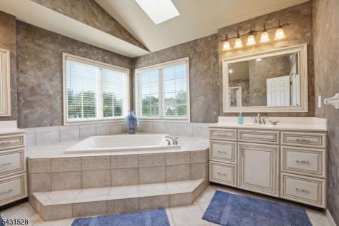 9 Christie Way Branchburg NJ 08853