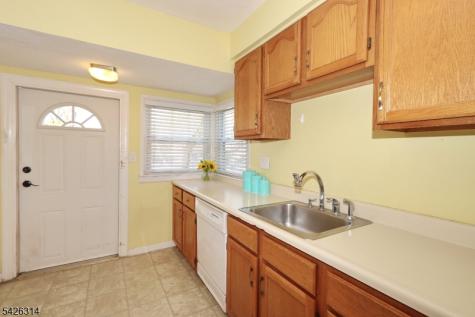 196 Worth Street Woodbridge NJ 08830