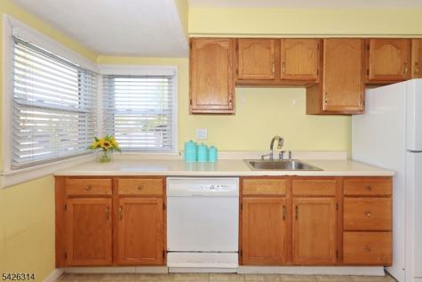 196 Worth Street Woodbridge NJ 08830