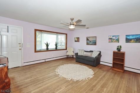 196 Worth Street Woodbridge NJ 08830