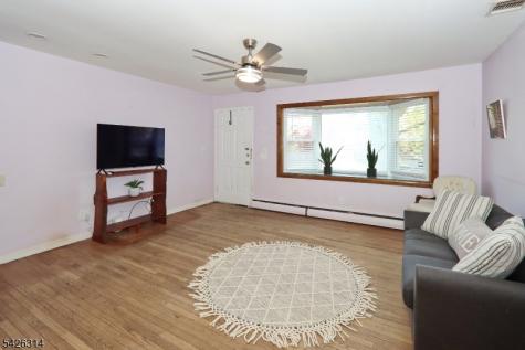 196 Worth Street Woodbridge NJ 08830