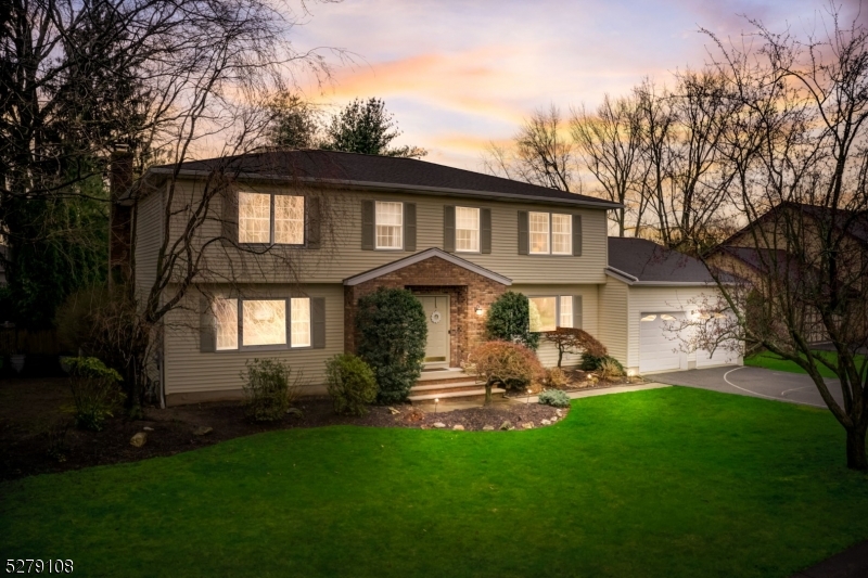 11 Louisa Court Wayne NJ 07470