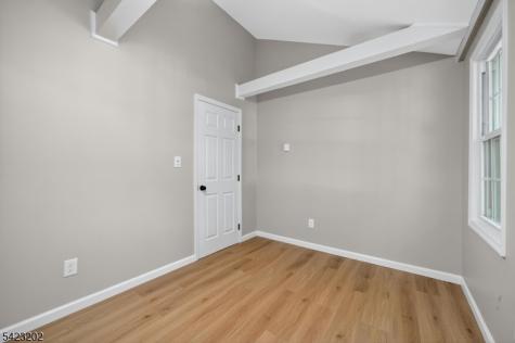 210 Nariticong Avenue Hopatcong NJ 07843