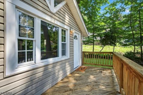 210 Nariticong Avenue Hopatcong NJ 07843