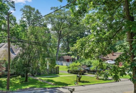 210 Nariticong Avenue Hopatcong NJ 07843