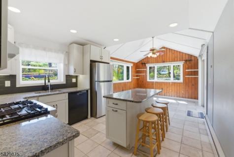 155 Highland Lakes Road Vernon NJ 07422